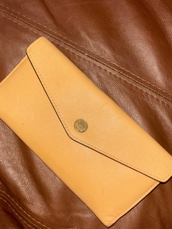 Coach Handbags - Beautiful Coach Tan Leather Envelope Wallet with Gold-Tone Snap